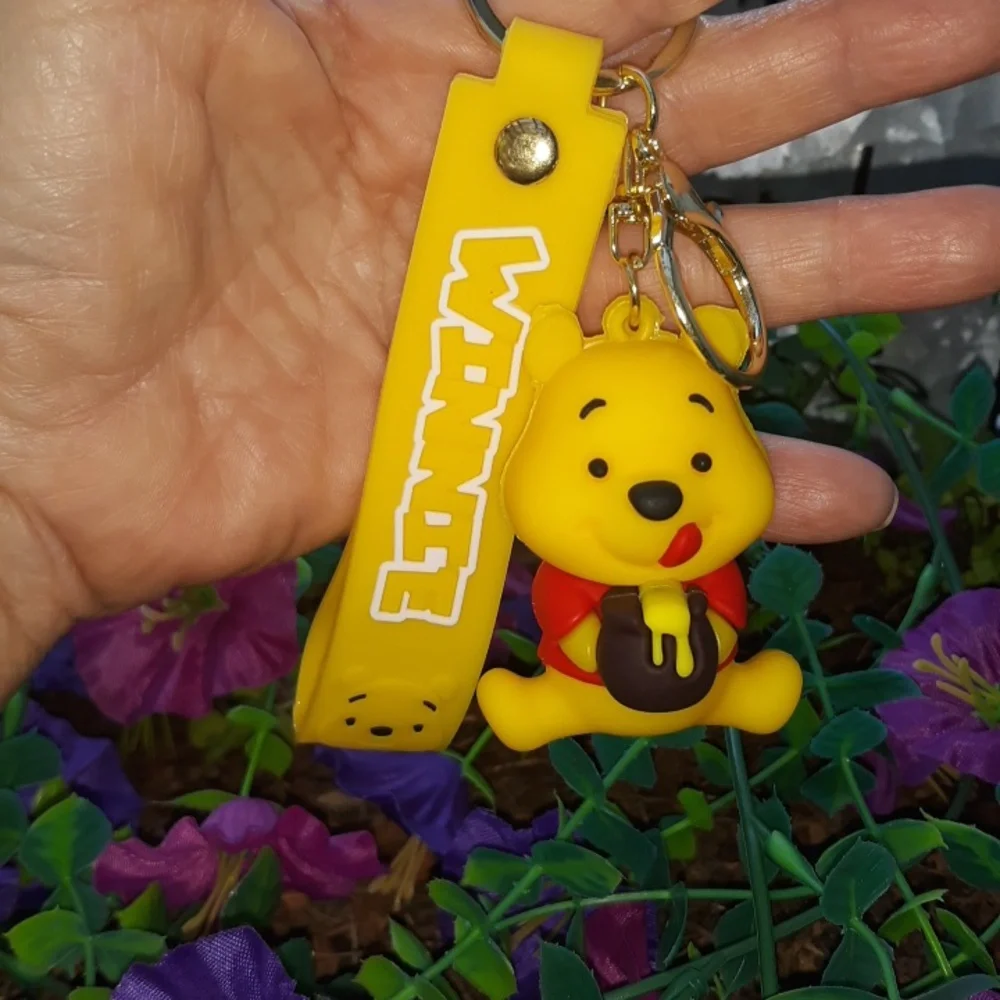 🆕DISNEY'S OFFICIALLY LICENSED WINNIE THE POOH 3D KEYCHAIN
